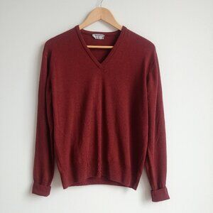 Vintage Jaeger made in Great Britain 100% wool V neck sweater approx Large